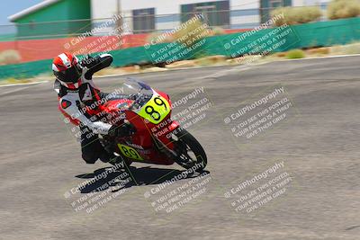 media/Jun-05-2022-WERA (Sun) [[64b01df28d]]/Race 4 and 6 LW twins superstocclumbman E superstock F superstock/